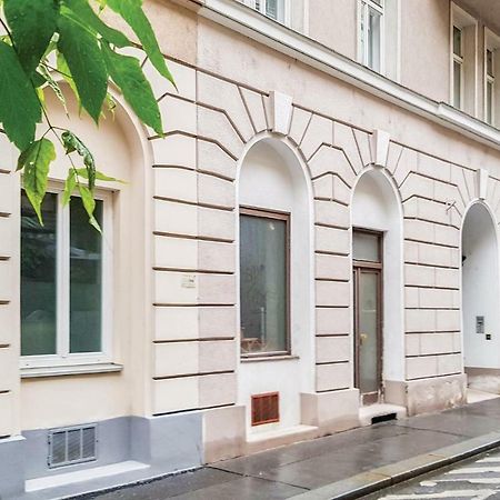 One-Bedroom Apartment In Wien Vienna Exterior photo